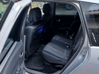 Renault Grand Scenic foto 8