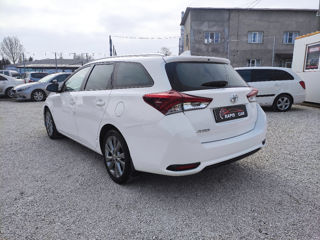 Toyota Auris foto 4