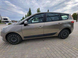 Renault Grand Scenic foto 3