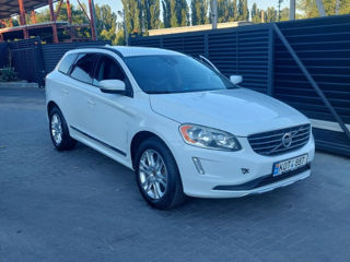 Volvo XC60 foto 1