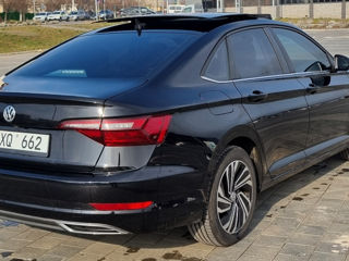 Volkswagen Jetta foto 4