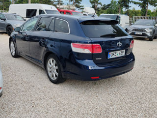 Toyota Avensis foto 6