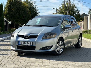 Toyota Auris foto 1