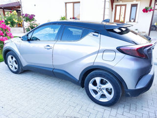 Toyota C-HR фото 3