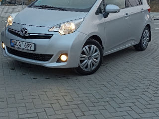 Toyota Verso-S foto 3