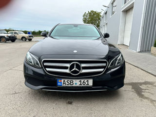 Mercedes E-Class foto 2