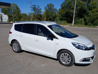 Renault Grand Scenic foto 2