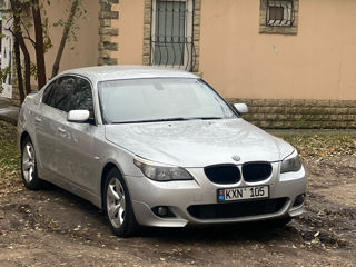 BMW 5 Series foto 2