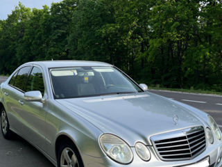 Mercedes E-Class foto 2