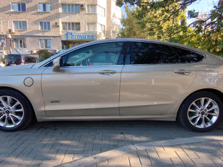 Ford Fusion foto 5