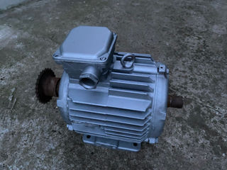 Мотор 3 КВТ 970 об/мин