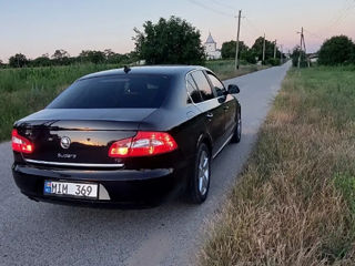 Skoda Superb foto 4