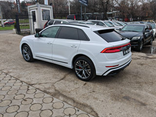 Audi Q8 foto 8