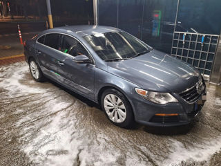 Volkswagen Passat CC foto 1