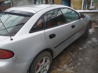 Mazda 323 foto 2