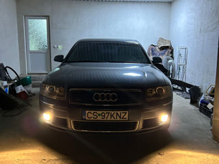 Audi A8 foto 4