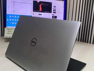 Dell XPS 15 9560 foto 2