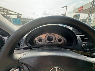 Mercedes E-Class foto 9