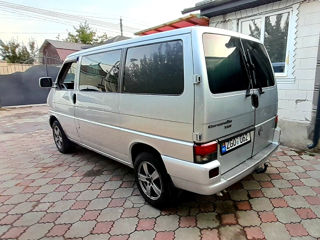 Volkswagen Caravelle foto 16