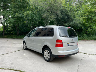 Volkswagen Touran фото 3