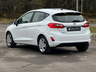 Ford Fiesta foto 4