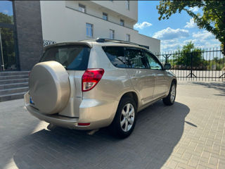 Toyota Rav 4 foto 4