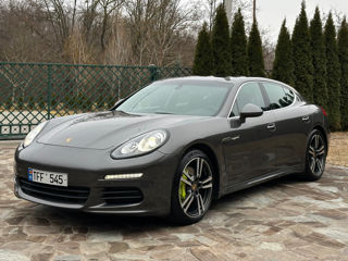 Porsche Panamera foto 2