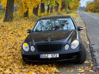 Mercedes E-Class foto 4