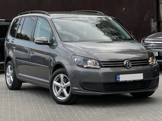 Volkswagen Touran foto 4