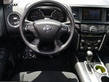 Nissan Pathfinder foto 4