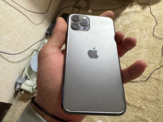 Vînd iphone 11 pro