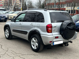 Toyota Rav 4 foto 4