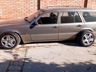 Mercedes Series (W124) foto 8