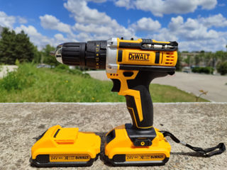 Новый ударный шуруповёрт DeWalt 24v с насадками в наборе. 2 аккумулятора зарядка foto 1