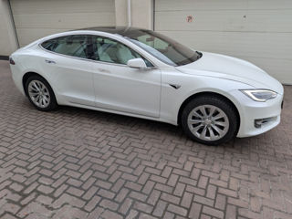 Tesla Model S foto 4