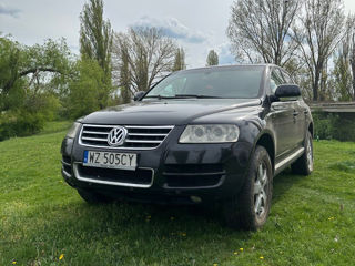 Volkswagen Touareg foto 1