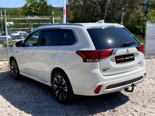 Mitsubishi Outlander foto 4