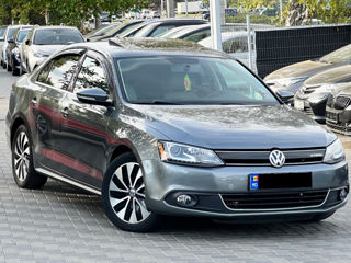 Volkswagen Jetta foto 1