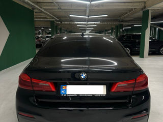 BMW 5 Series foto 2