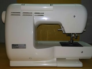 Компьютеризированная швейная машина Minerva MC 300!!! foto 3