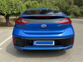 Hyundai IONIQ foto 2