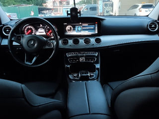 Mercedes E-Class foto 2
