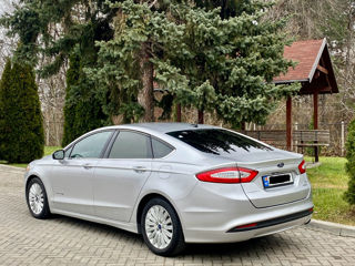 Ford Fusion foto 3