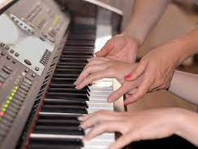 Уроки фортепиано (на дому)