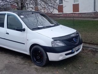 Dacia Logan foto 4