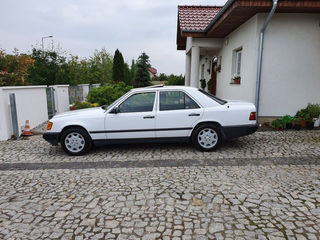 Mercedes Series (W124) foto 6