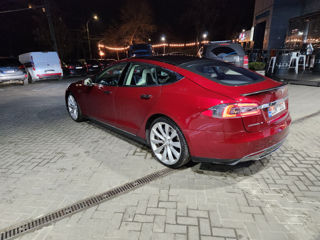 Tesla Model S foto 3