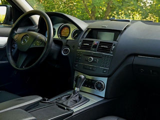 Mercedes C-Class фото 9