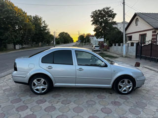 Volkswagen Jetta foto 4