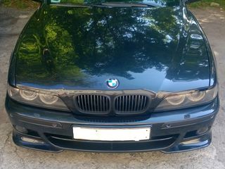 BMW 5 Series foto 4